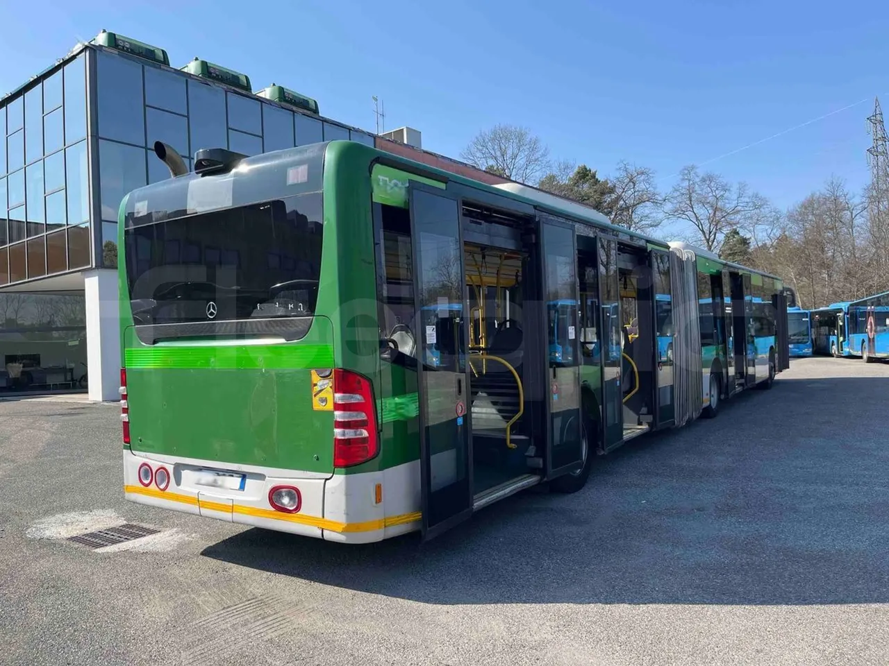 Mercedes-Benz Citaro G - 3/4 Rear Right Side Doors Open