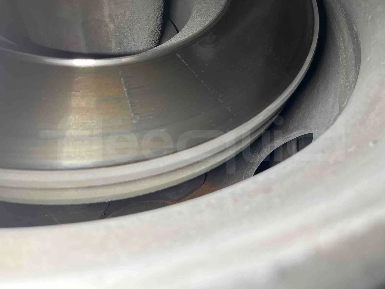 Mercedes-Benz Citaro G - Third Axle Discs Left Side