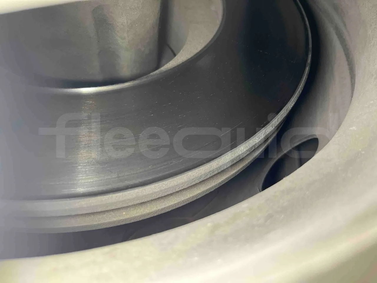 Mercedes-Benz Citaro G - Third Axle Discs Right Side