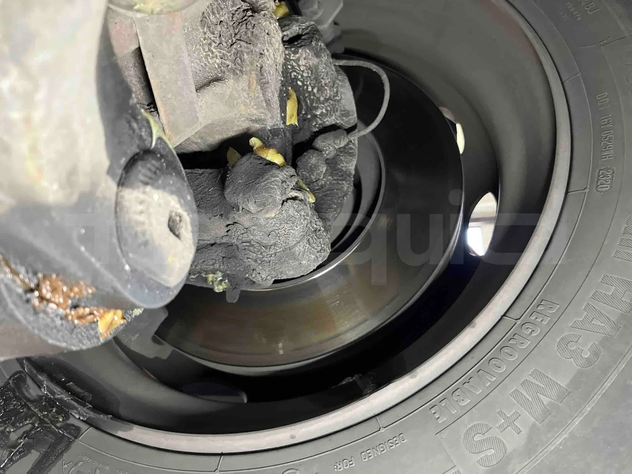 Mercedes-Benz Citaro G - First Axle Discs Right Side