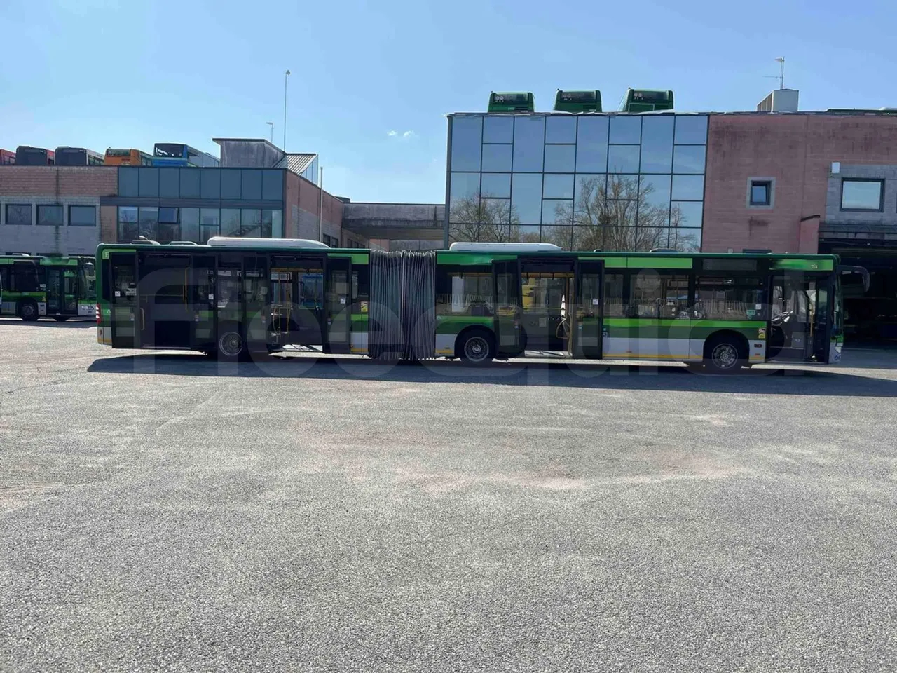 Mercedes-Benz Citaro G - Right Side Doors Open