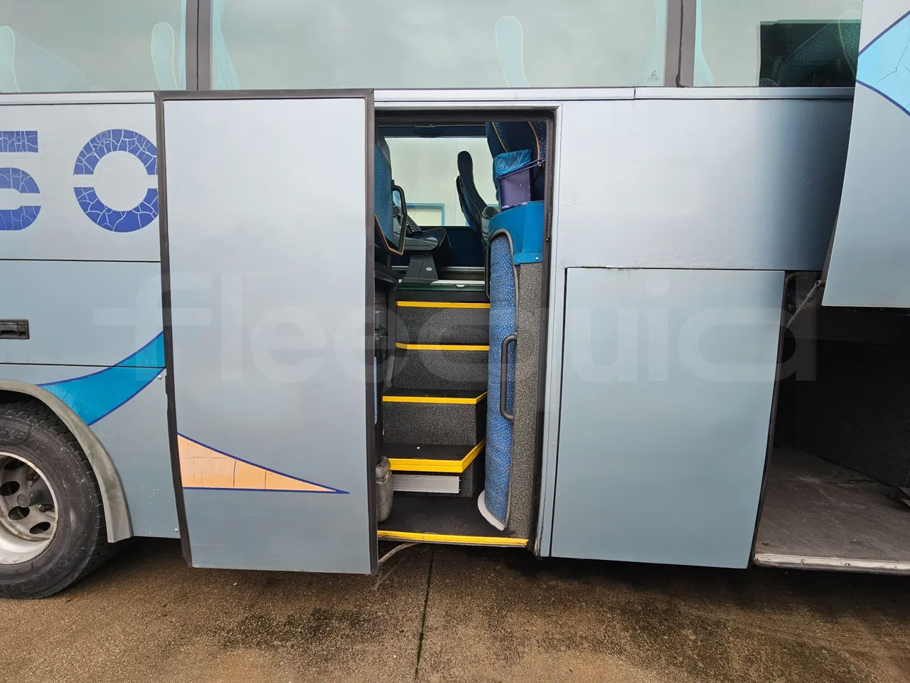 Scania Irizar K124EB / Euro 3 - 309 Kw - 12 Mt - front door 2 open