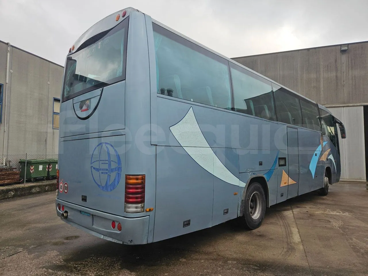 Scania Irizar K124EB / Euro 3 - 309 Kw - 12 Mt - 3/4 right rear doors closed