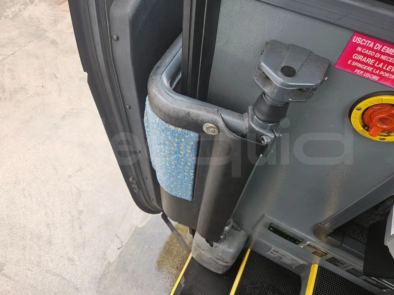 Scania Irizar K124EB / Euro 3 - 309 Kw - 12 Mt - door mechanism photo
