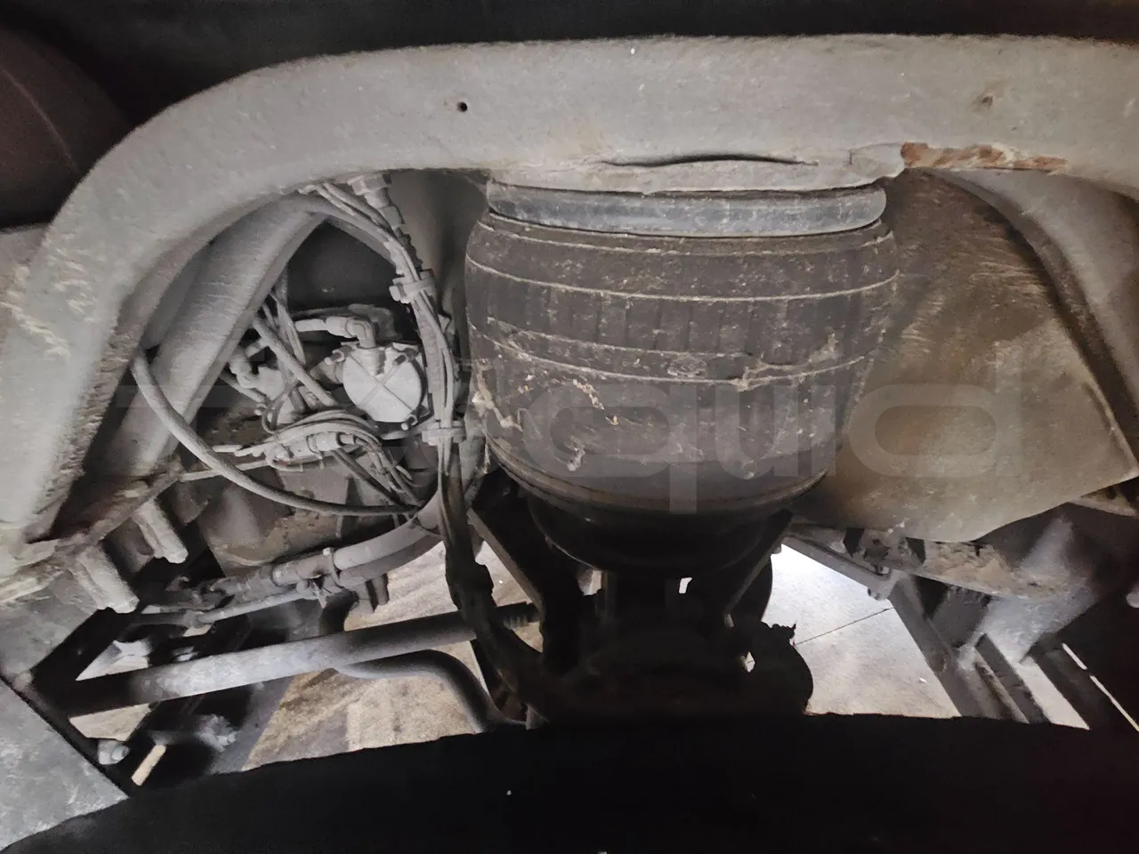 Scania Irizar K124EB / Euro 3 - 309 Kw - 12 Mt - front air springs left