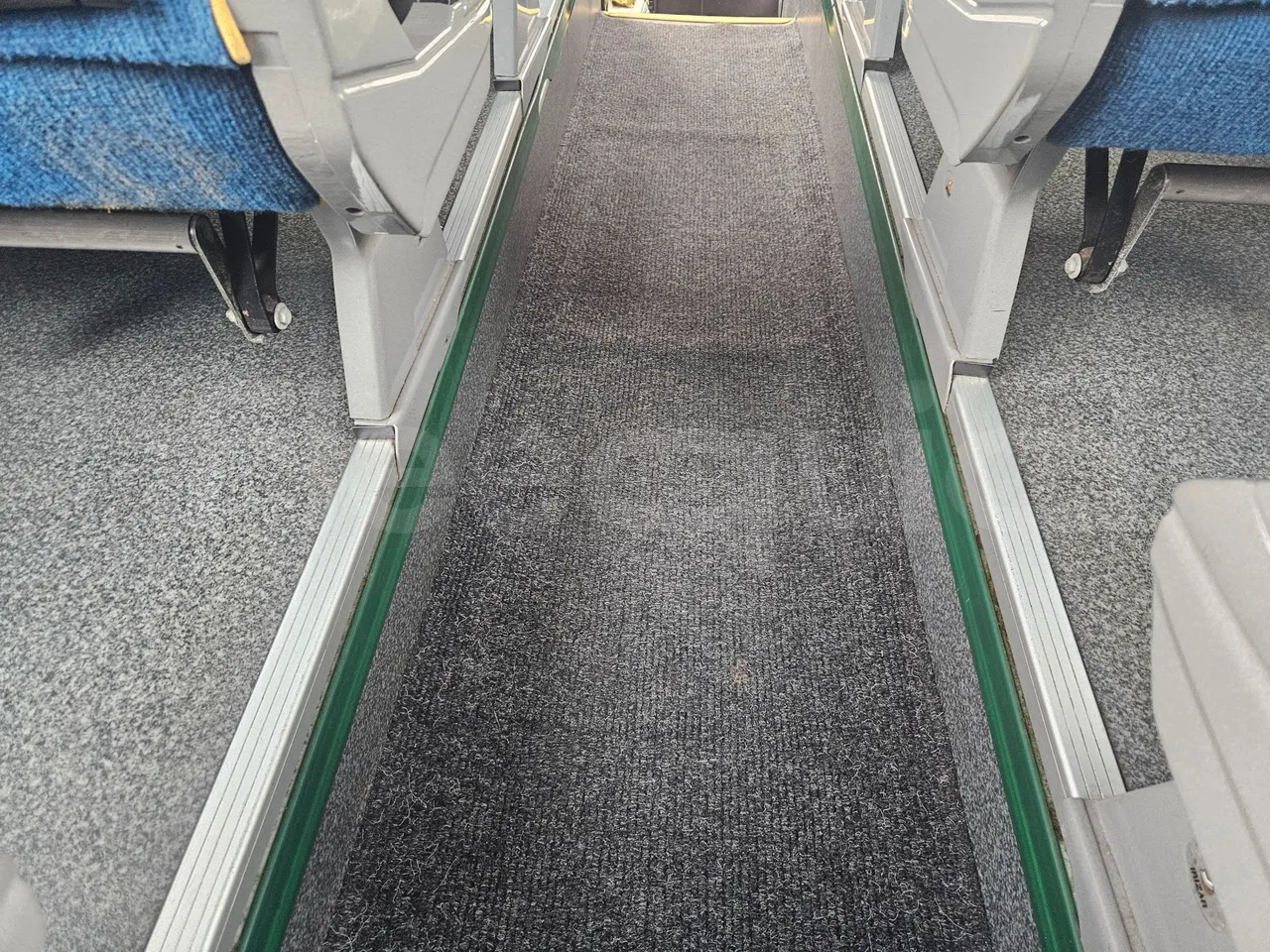Scania Irizar K124EB / Euro 3 - 309 Kw - 12 Mt - floor hatches photo