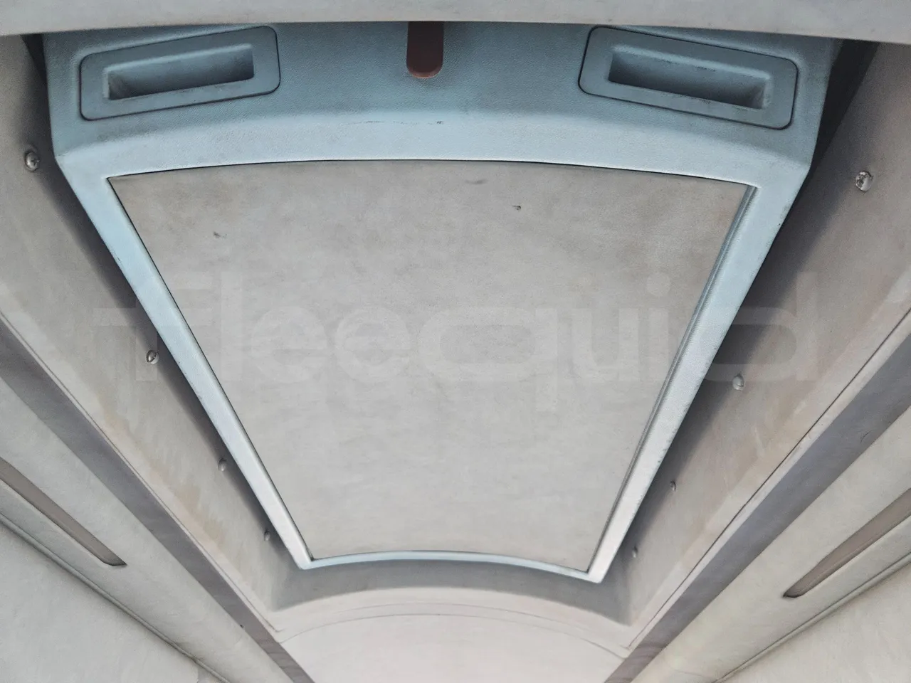 Scania Irizar K124EB / Euro 3 - 309 Kw - 12 Mt - roof hatch 1