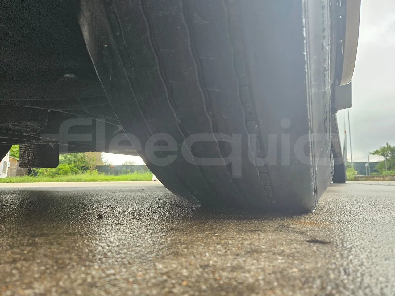 Scania Irizar K124EB / Euro 3 - 309 Kw - 12 Mt - tread condition front tires left