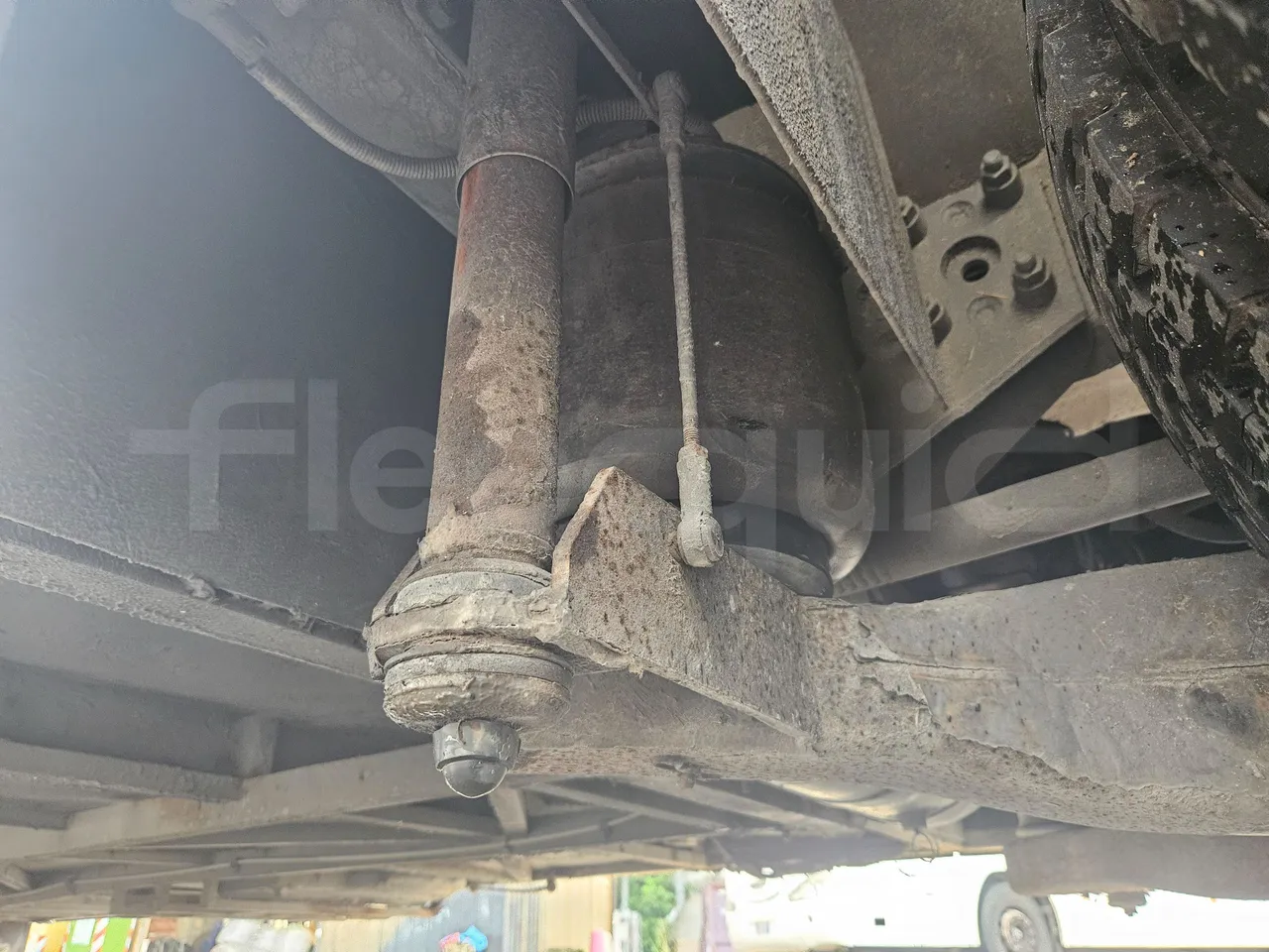 Scania Irizar K124EB / Euro 3 - 309 Kw - 12 Mt - axle 2 shock absorbers 1 left