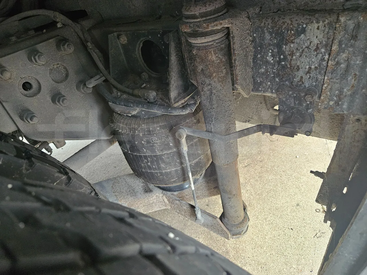 Scania Irizar K124EB / Euro 3 - 309 Kw - 12 Mt - axle 2 shock absorbers 1 right