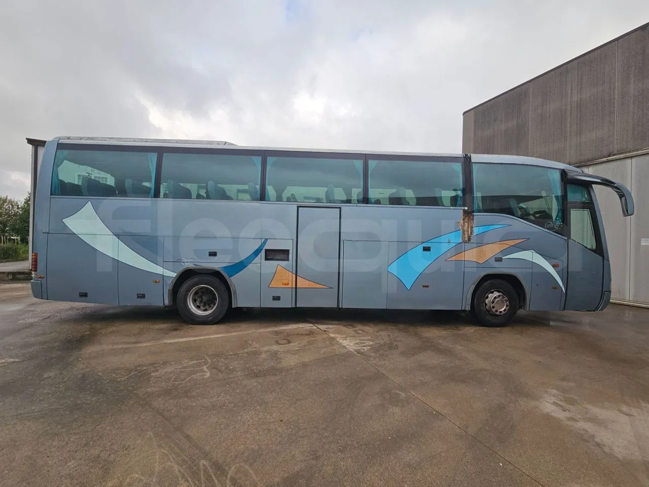 Scania Irizar K124EB / Euro 3 - 309 Kw - 12 Mt - right side doors closed