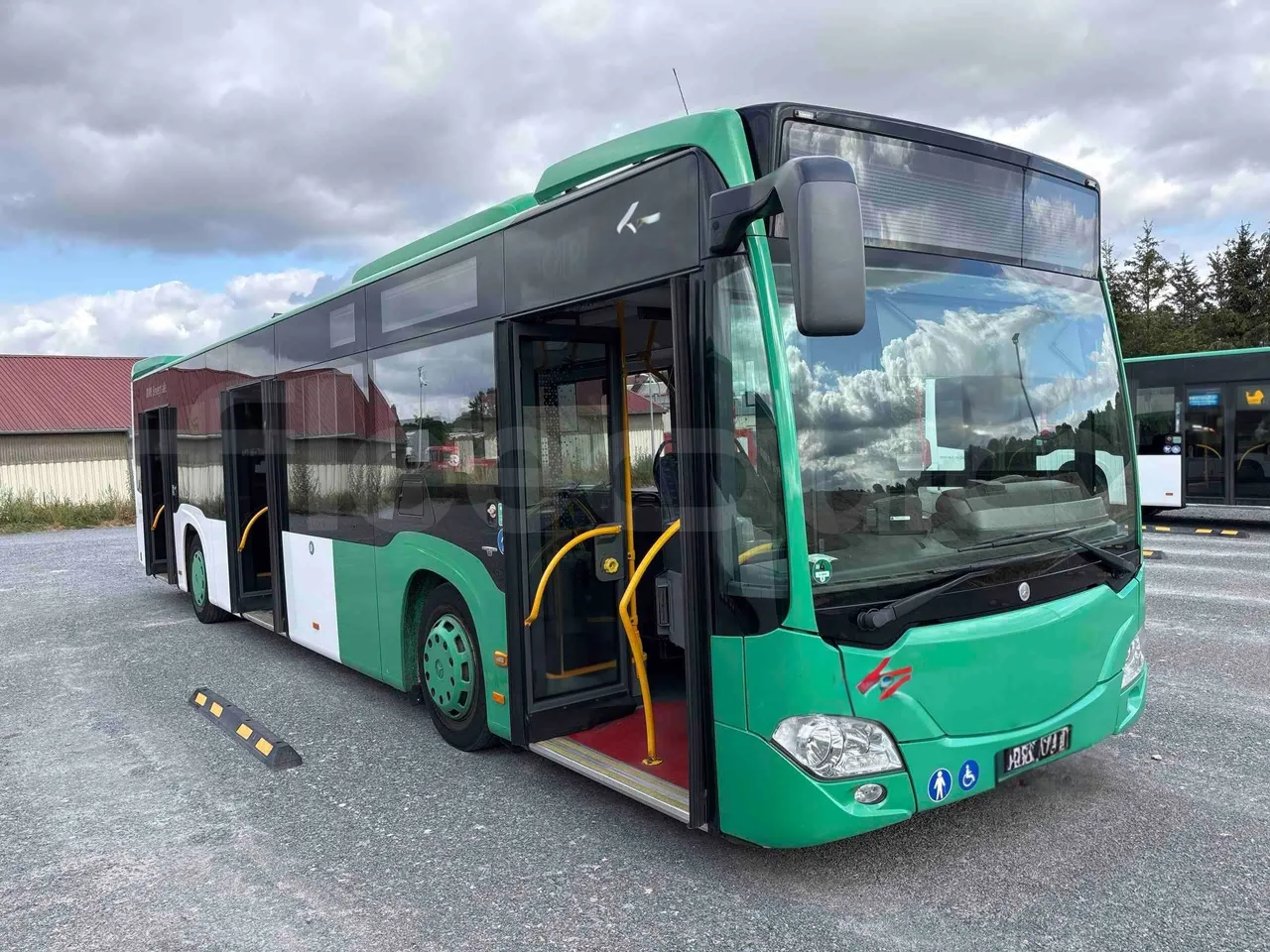 Mercedes-Benz Citaro - 3/4 right front doors open