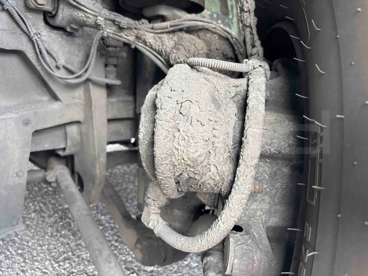 Mercedes-Benz Citaro - front brake calipers left