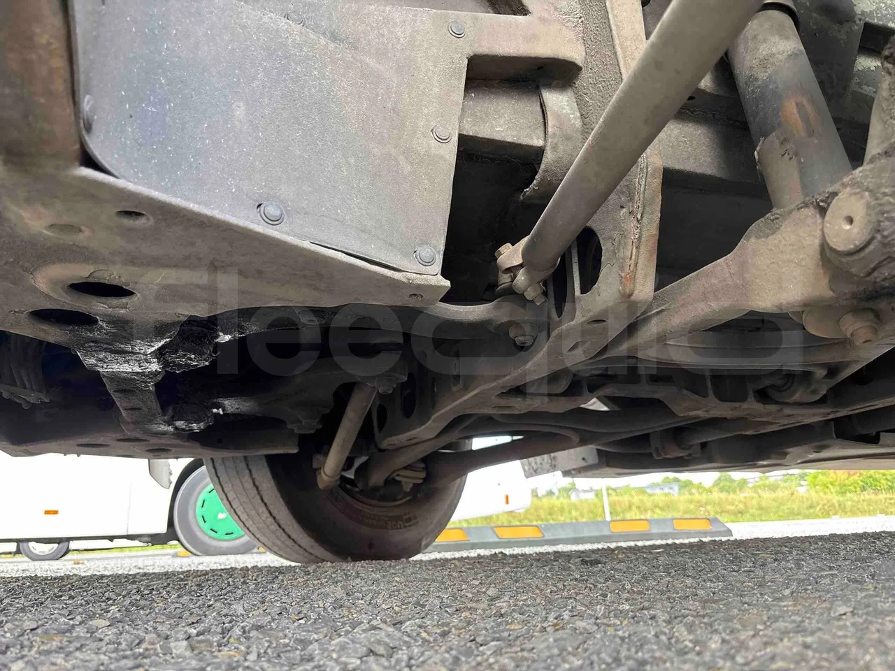 Mercedes-Benz Citaro - front axle left side