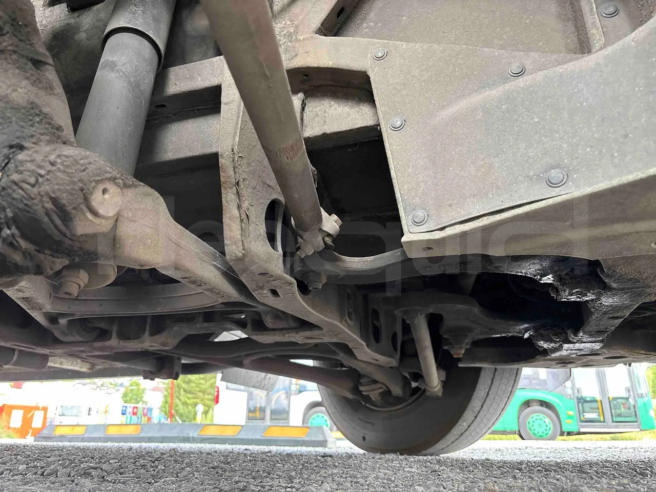 Mercedes-Benz Citaro - front axle right side
