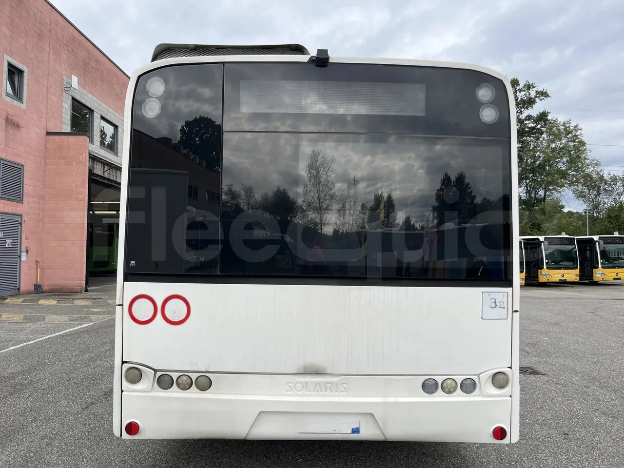 Solaris Urbino - rear hatch closed
