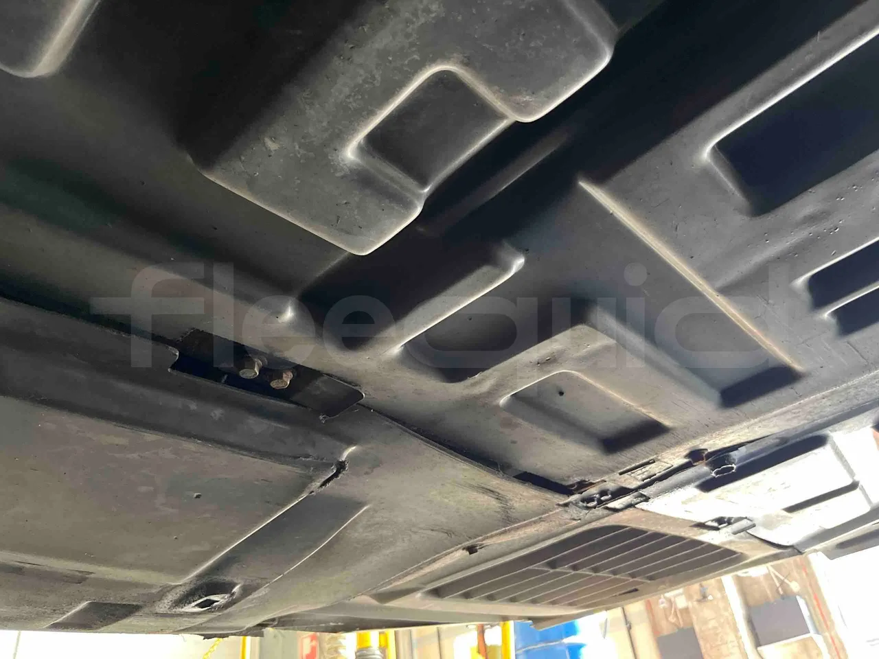 Vdl Citea LLE-120/255 405E1 - Euro6 - 182kW - 11.980mt - gearbox plate photo