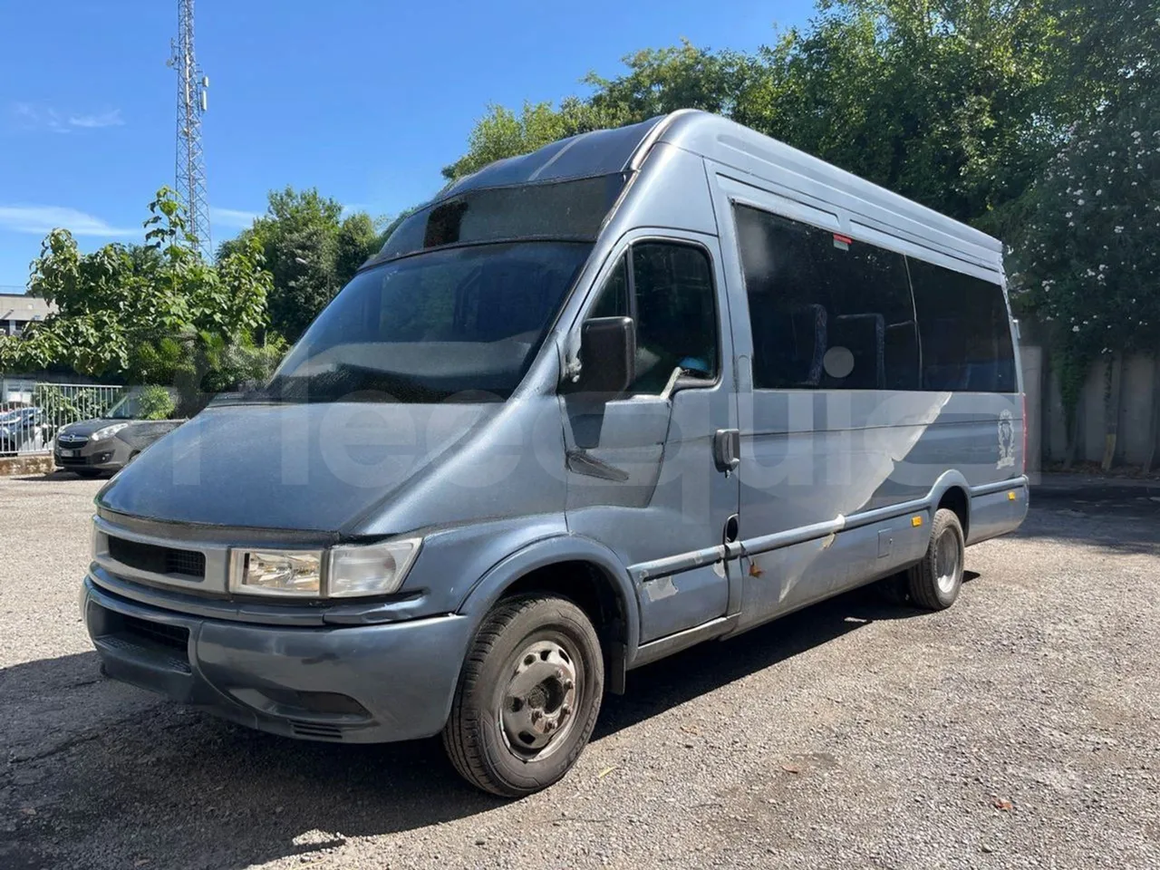 Iveco Daily A50C - EUR3 - 107kW - 6.948m - 3/4 front left (mandatory for bus to scrap)