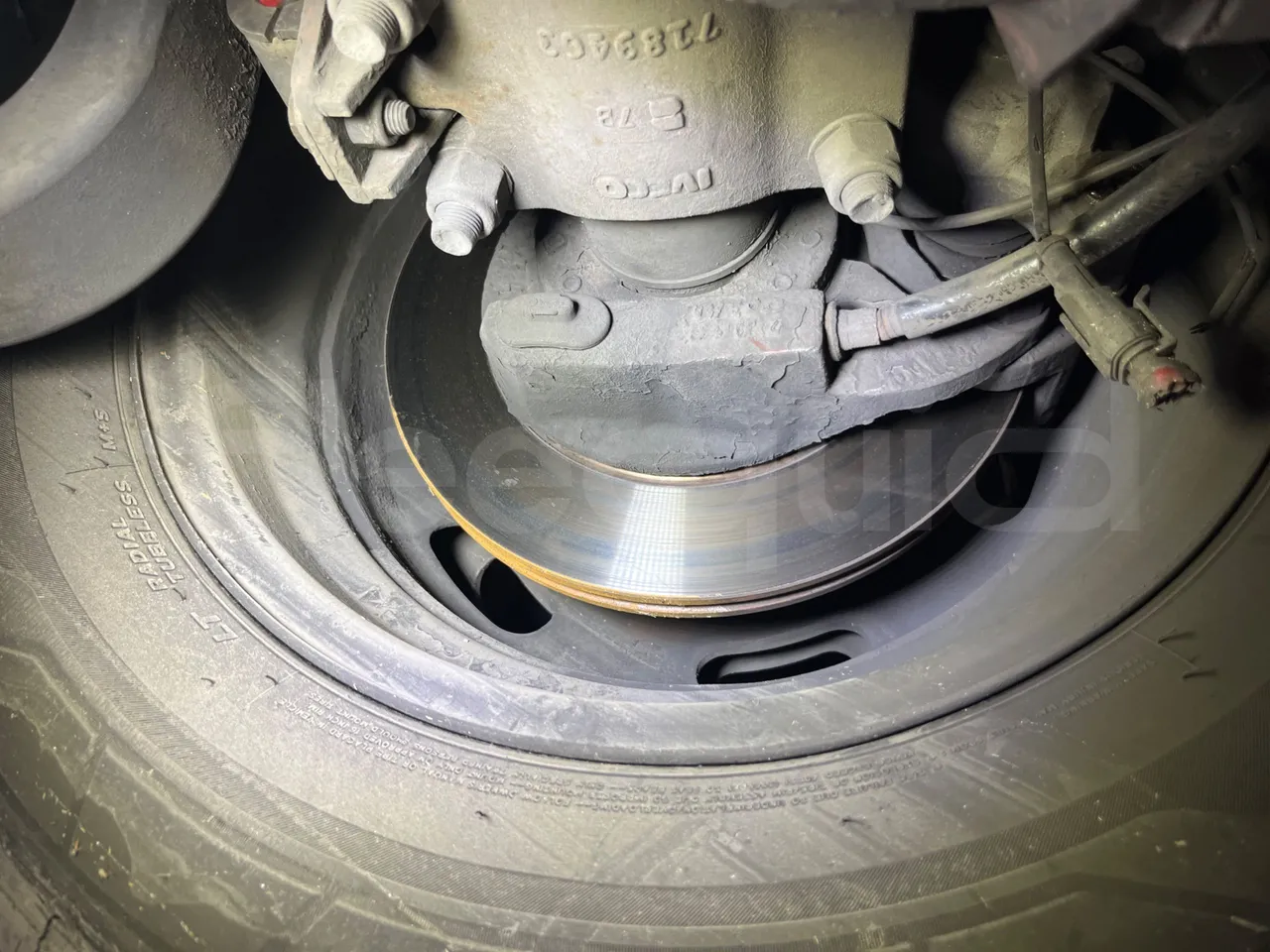 Iveco Daily A50C - EUR3 - 107kW - 6.948m - axle 2 discs left