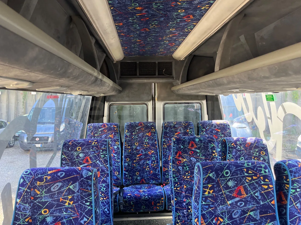 Iveco Daily A50C - EUR3 - 107kW - 6.948m - reverse view middle aisle