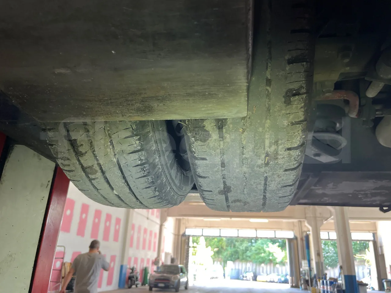 Iveco Daily A50C - EUR3 - 107kW - 6.948m - tread condition second axle tires right