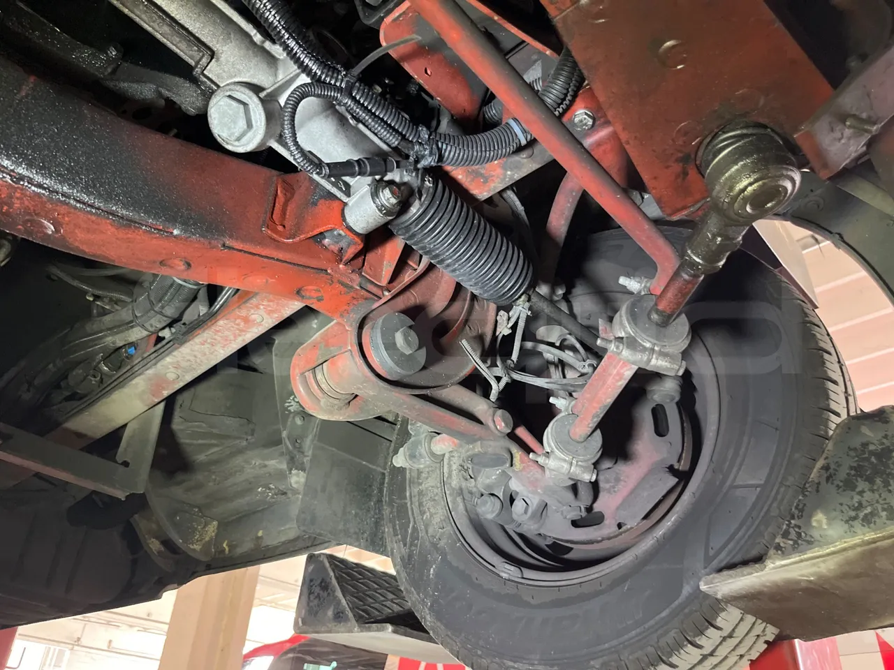 Iveco Daily A50C - EUR3 - 107kW - 6.948m - front axle left side