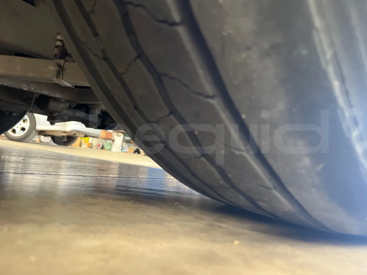 Otokar Vectio T Vectio 290T/ Euro 5 - 213 Kw - 10 Mt - tread condition front tires right