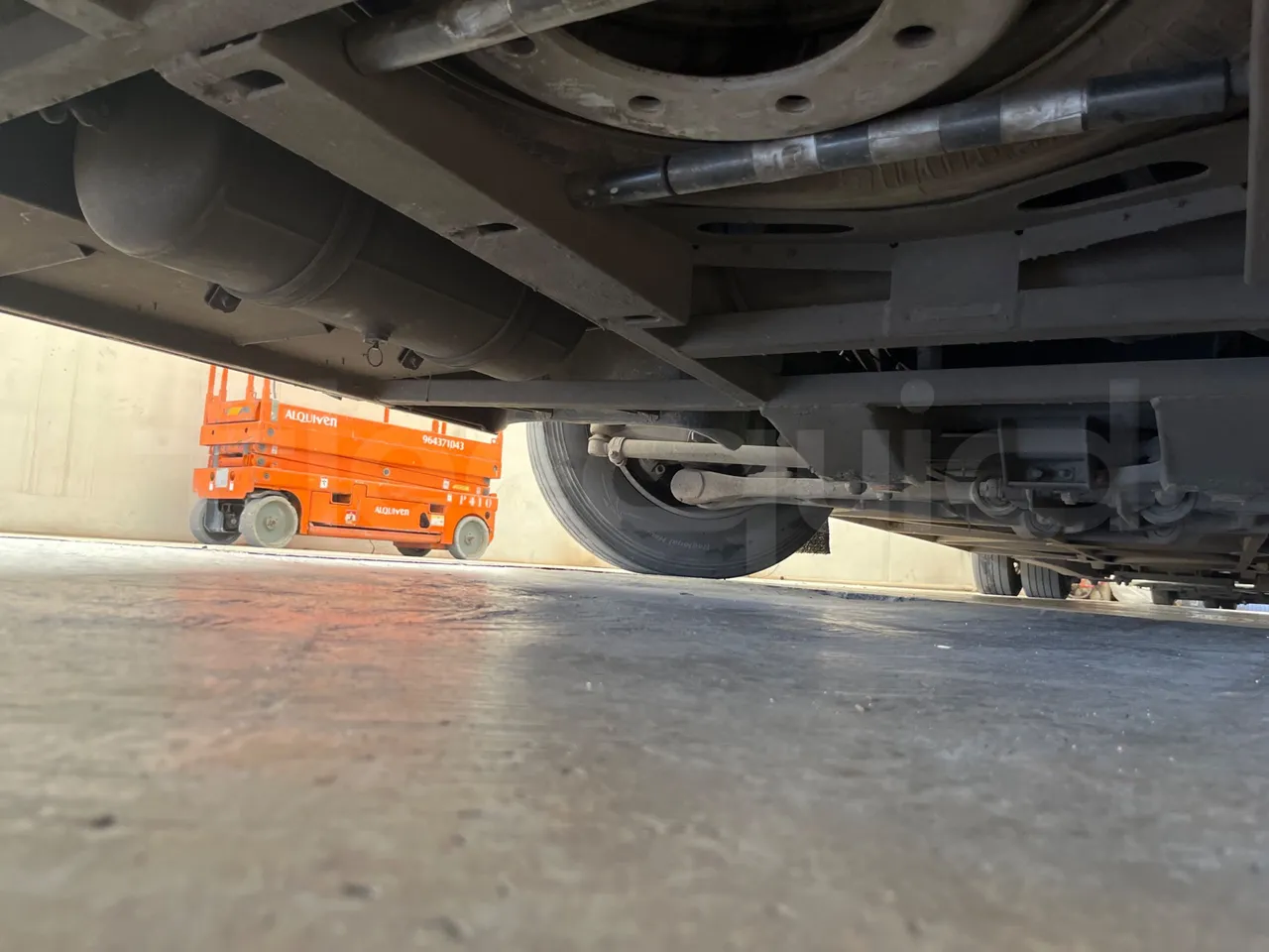 Otokar Vectio T Vectio 290T/ Euro 5 - 213 Kw - 10 Mt - front axle right side