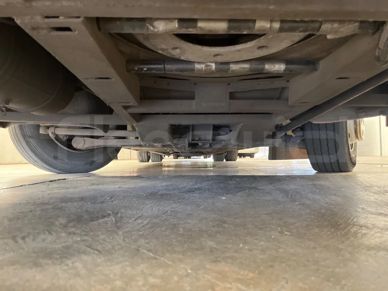 Otokar Vectio T Vectio 290T/ Euro 5 - 213 Kw - 10 Mt - front undercarriage from front