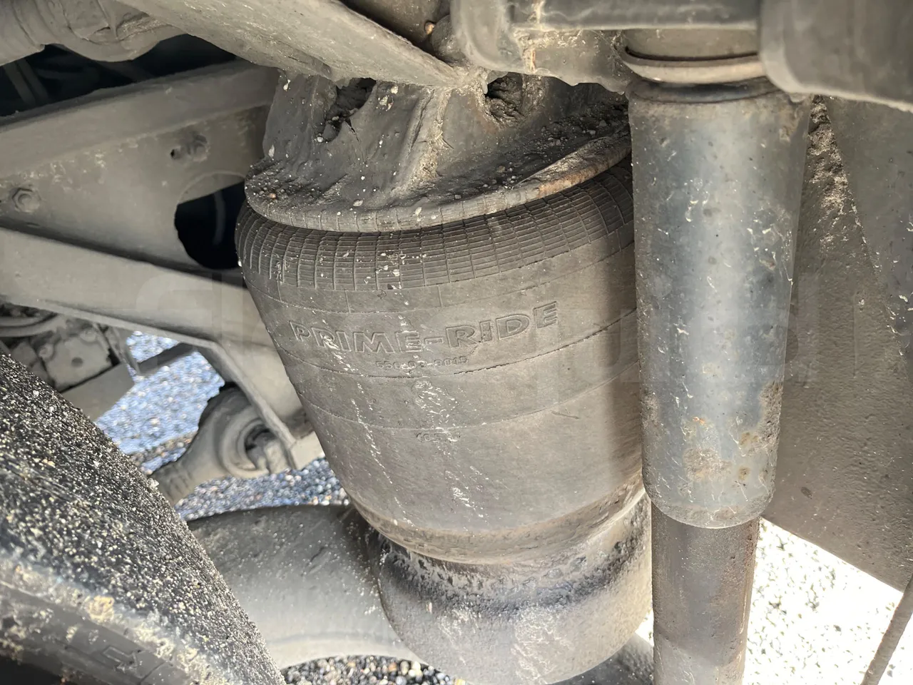 Neoplan N2216 N2216/3 - EUR4 - 324kW - 13.800m - axel 2 air springs 2 left