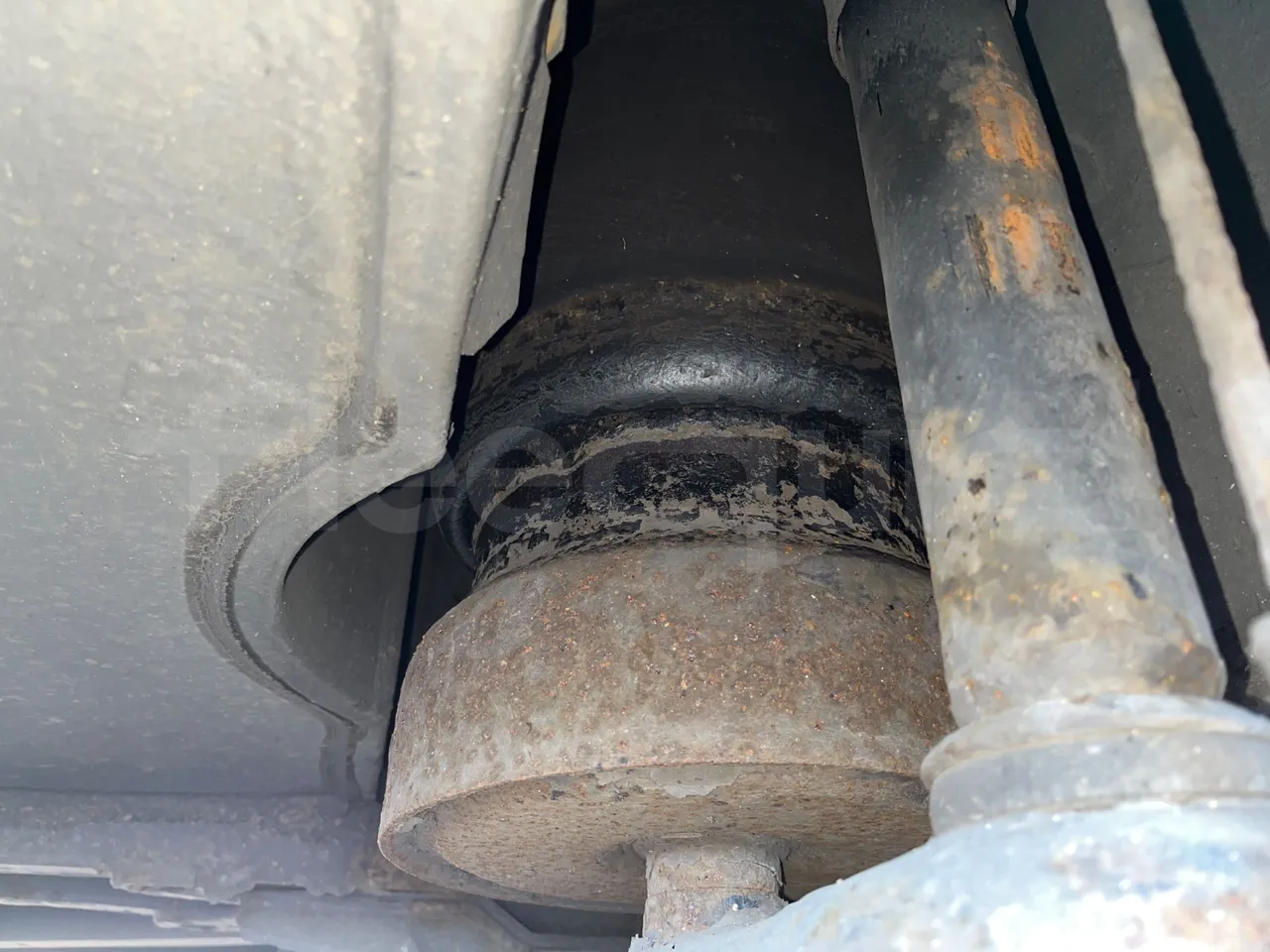 Neoplan N2216 N2216/3 - EUR4 - 324kW - 13.800m - axel 2 air springs 1 right