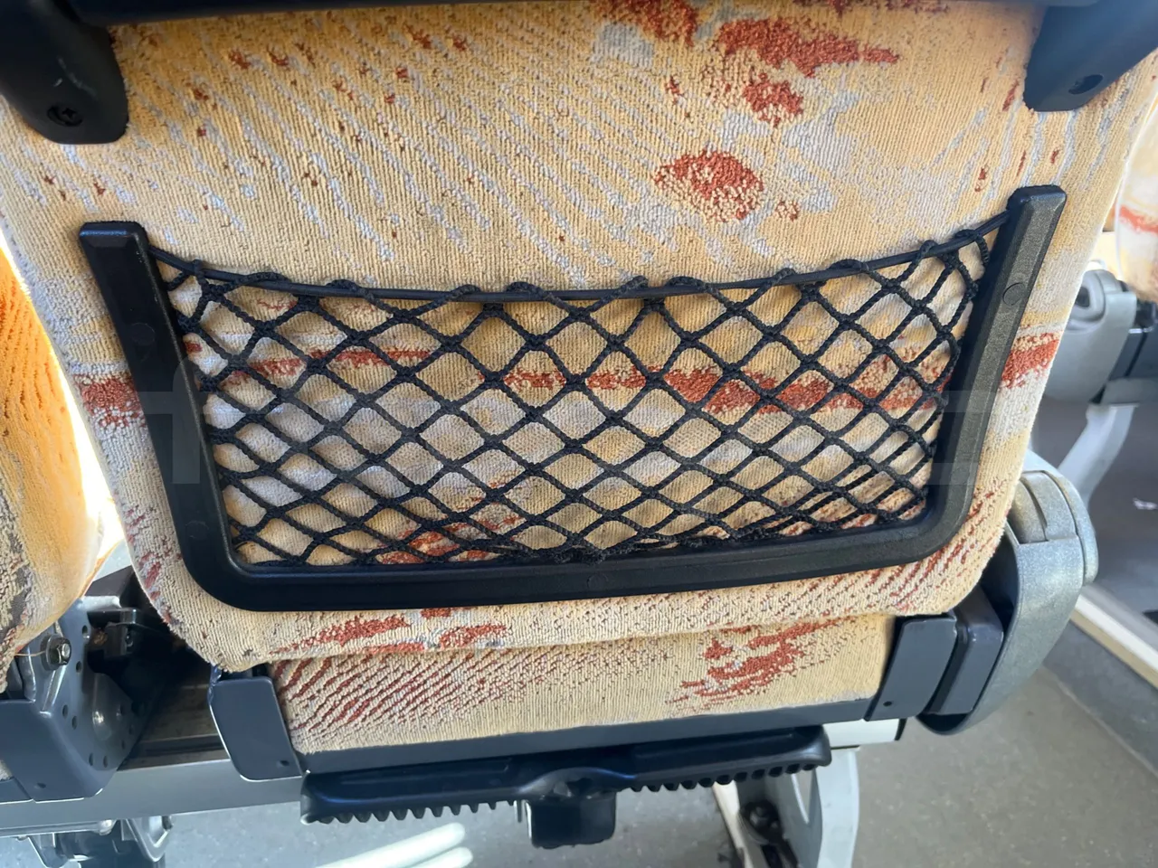 Neoplan N2216 N2216/3 - EUR4 - 324kW - 13.800m - mesh detail photo