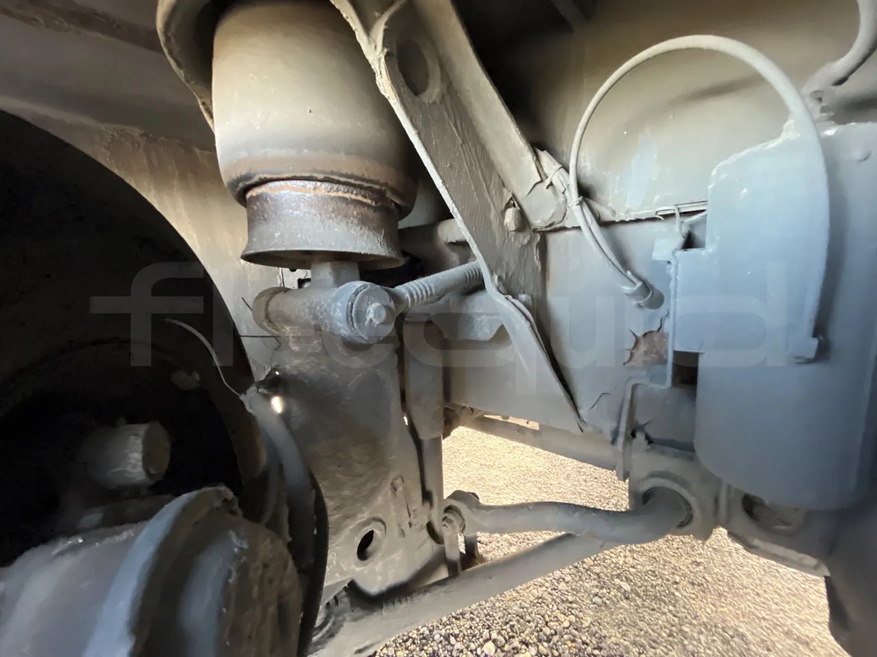 Neoplan N2216 N2216/3 - EUR4 - 324kW - 13.800m - front air springs left