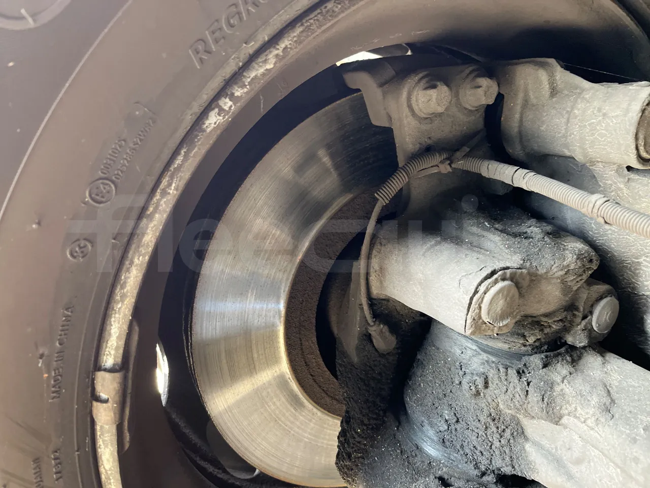 Neoplan N2216 N2216/3 - EUR4 - 324kW - 13.800m - front discs right