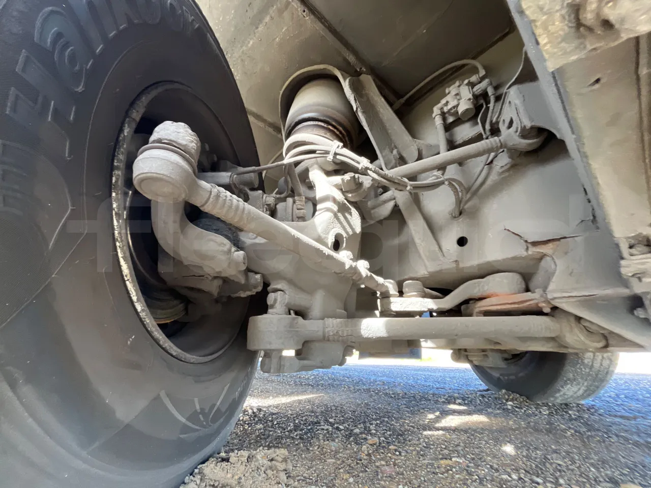 Neoplan N2216 N2216/3 - EUR4 - 324kW - 13.800m - front shock absorbers right