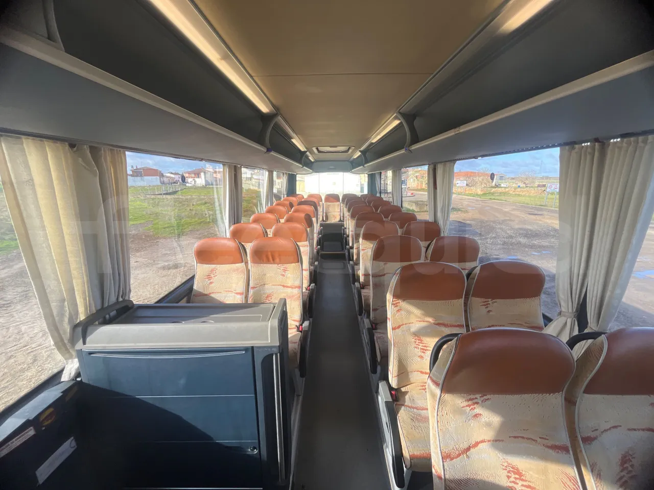 Neoplan N2216 N2216/3 - EUR4 - 324kW - 13.800m - reverse view middle aisle