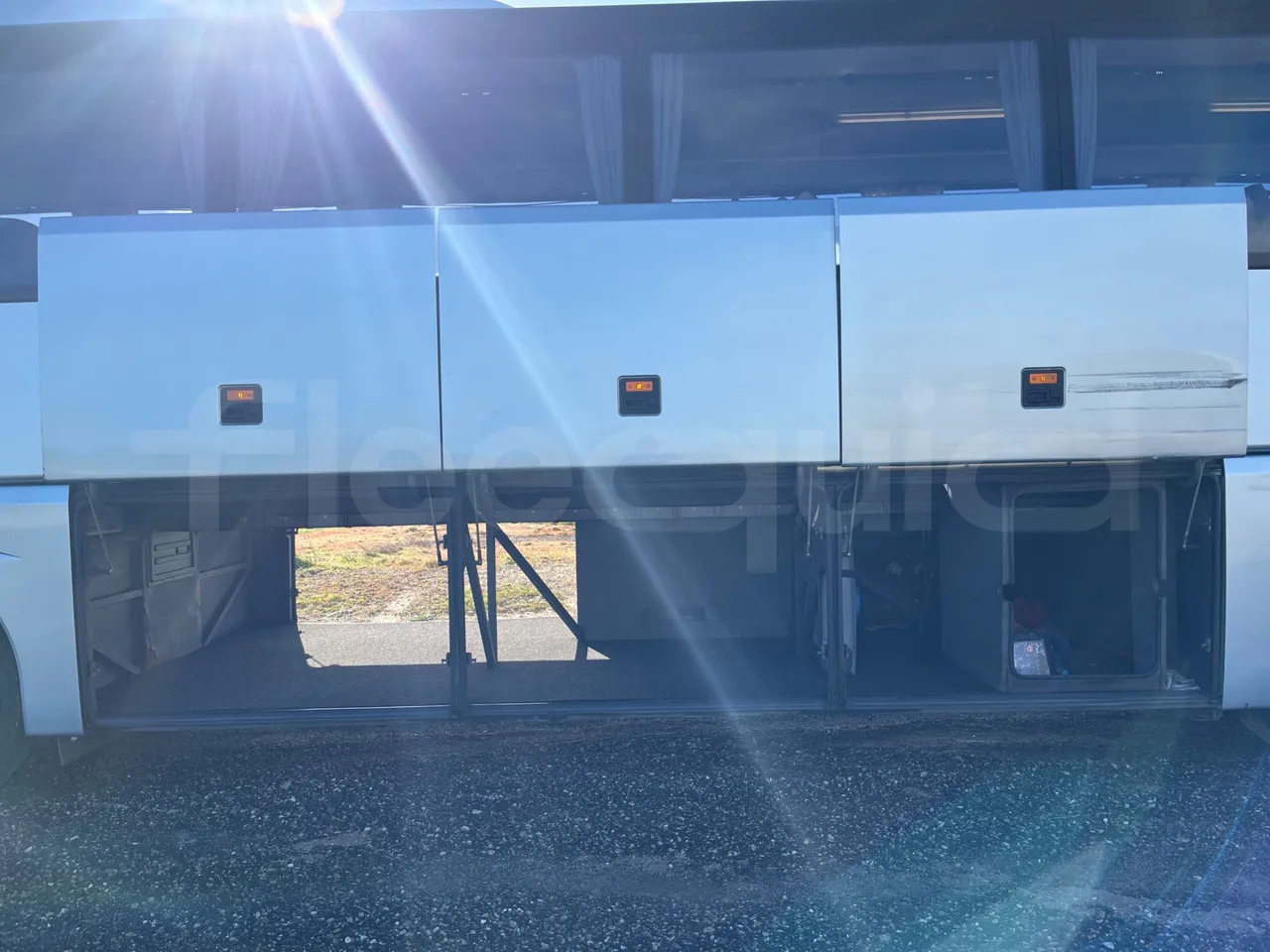 Neoplan N2216 N2216/3 - EUR4 - 324kW - 13.800m - luggage rack photo