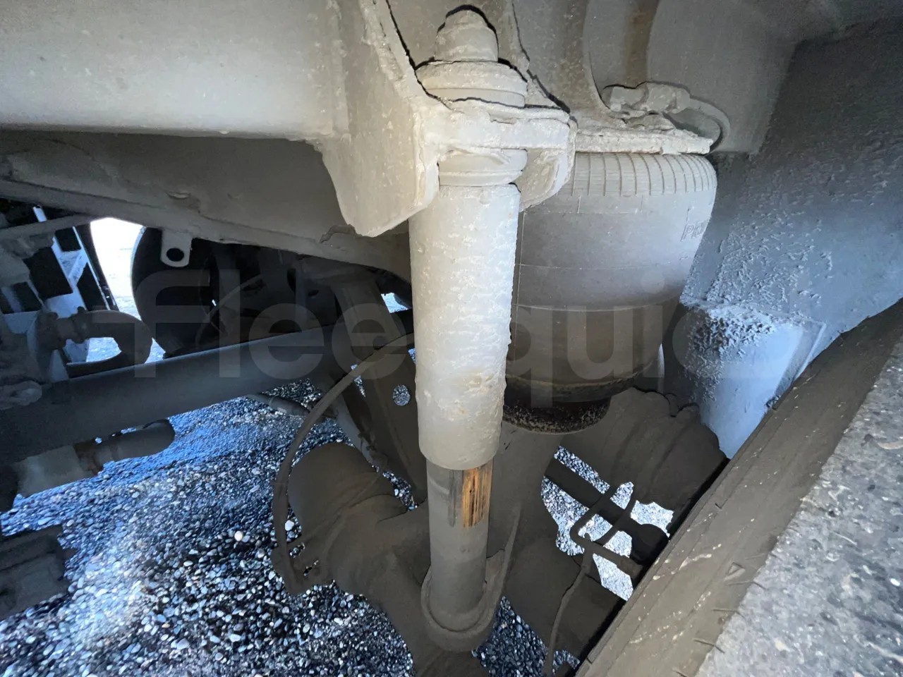 Neoplan N2216 N2216/3 - EUR4 - 324kW - 13.800m - axel 3 shock absorbers 1 left