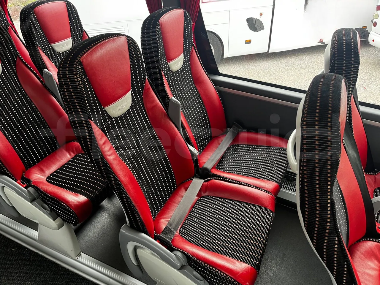 Irizar i6 12.35 - EUR6 - 305kW - 12.200m - central seat safety belt