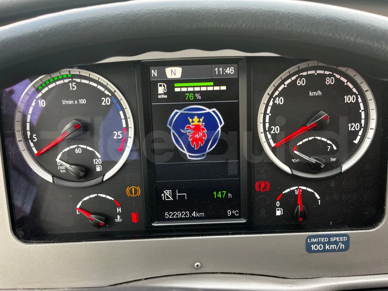 Irizar i6 12.35 - EUR6 - 305kW - 12.200m - dashboard lights on