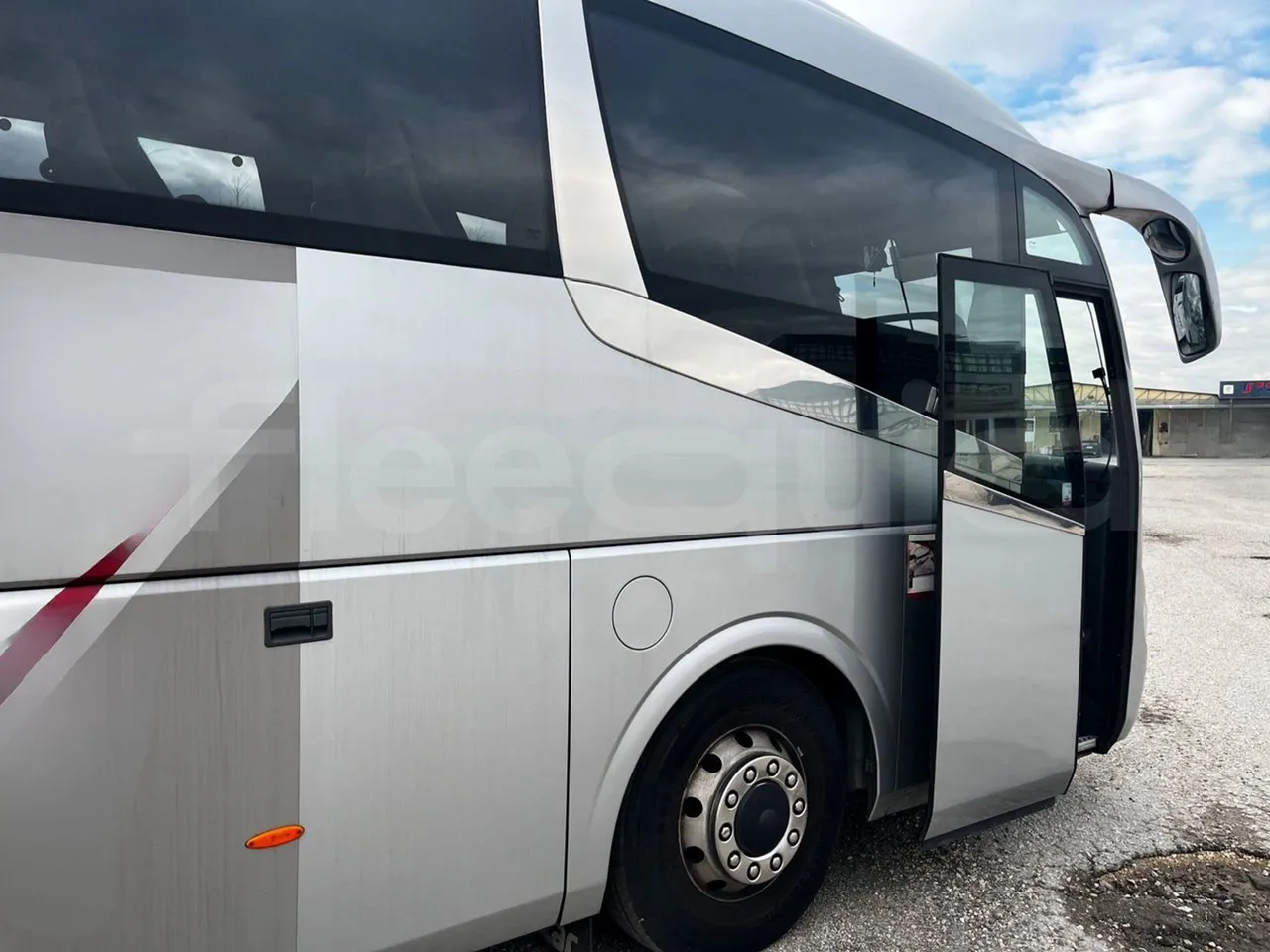 Irizar i6 12.35 - EUR6 - 305kW - 12.200m - platform open photo