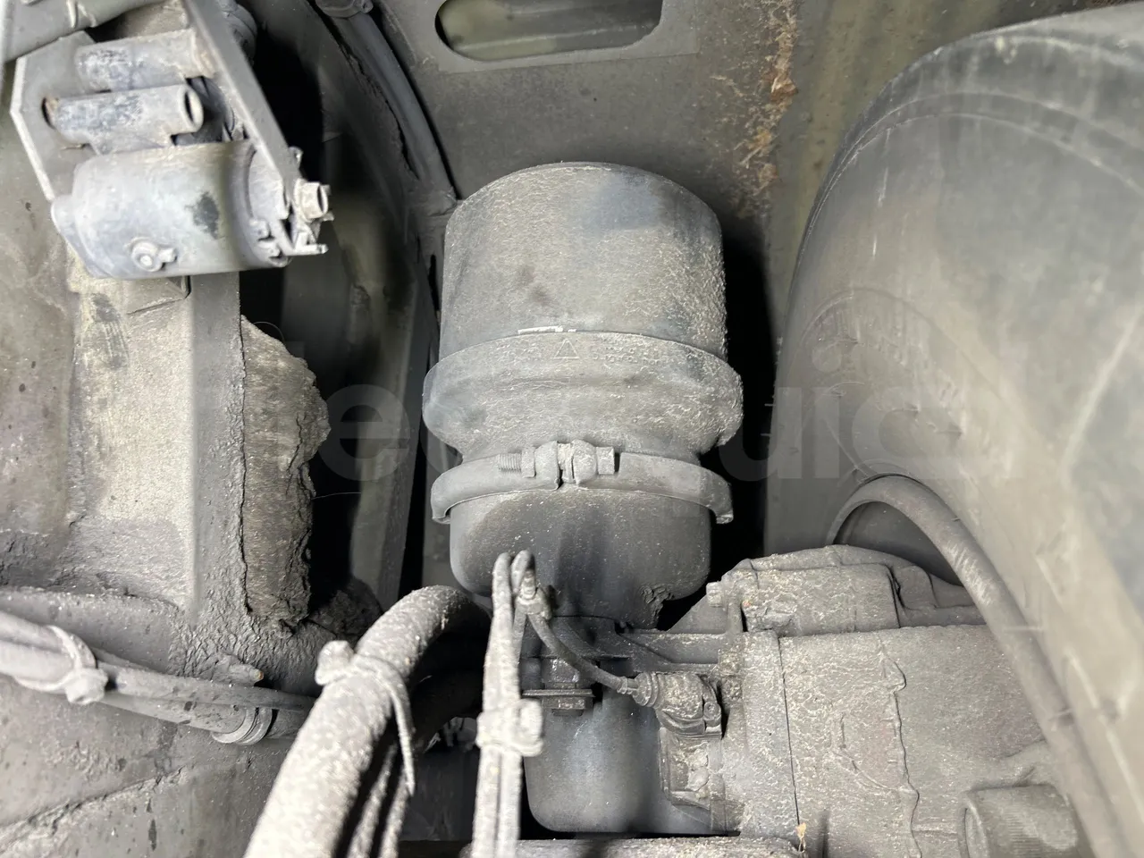 Mercedes-Benz O 530 G- 3P - Euro5 - 260kW - 17.940mt - axle 2 caliper brakes left