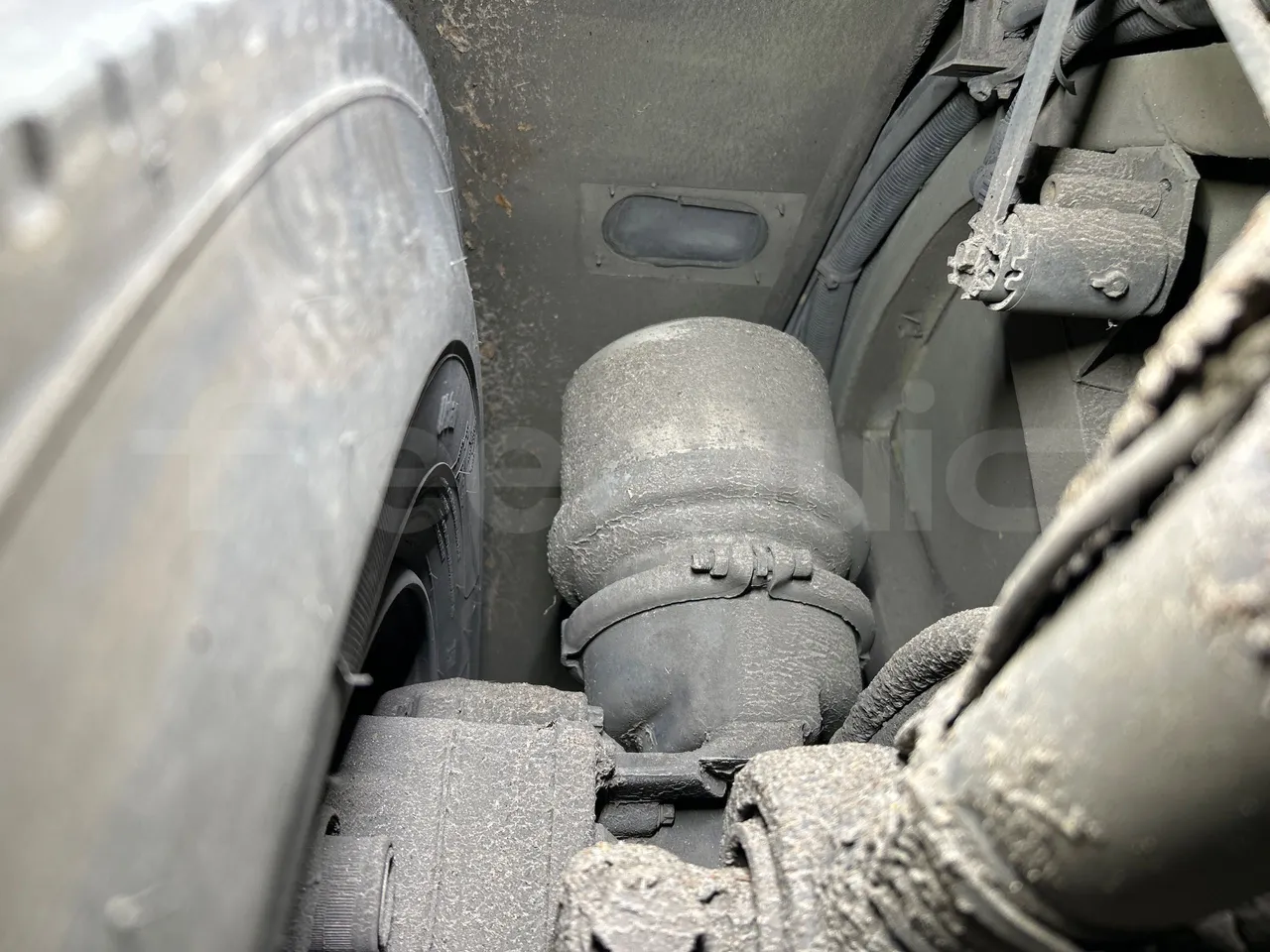 Mercedes-Benz O 530 G- 3P - Euro5 - 260kW - 17.940mt - axel 3 caliper brakes right