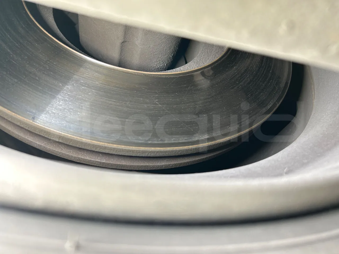 Mercedes-Benz O 530 G- 3P - Euro5 - 260kW - 17.940mt - axel 3 discs left