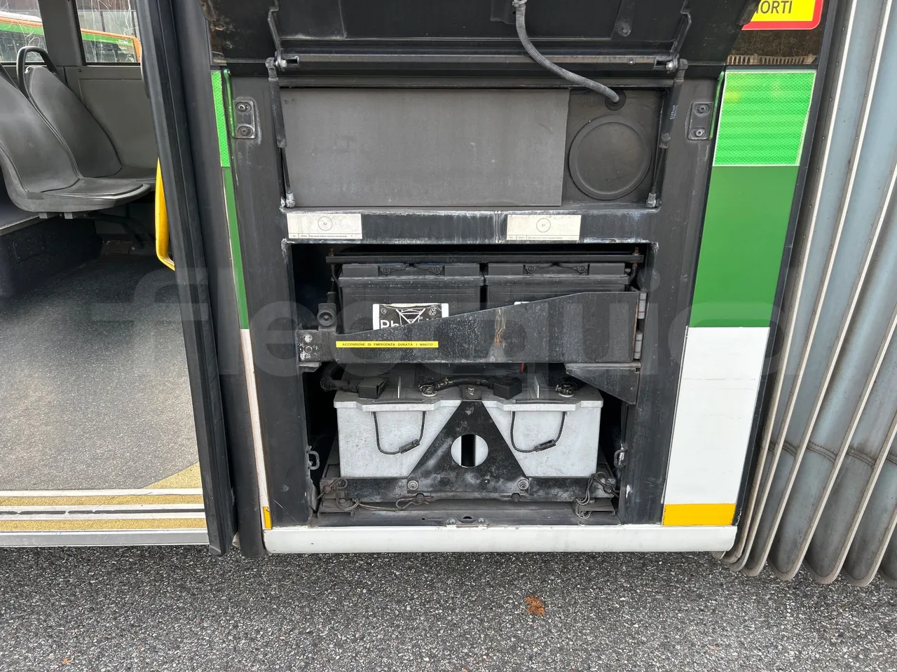 Mercedes-Benz O 530 G- 3P - Euro5 - 260kW - 17.940mt - external compartments photo