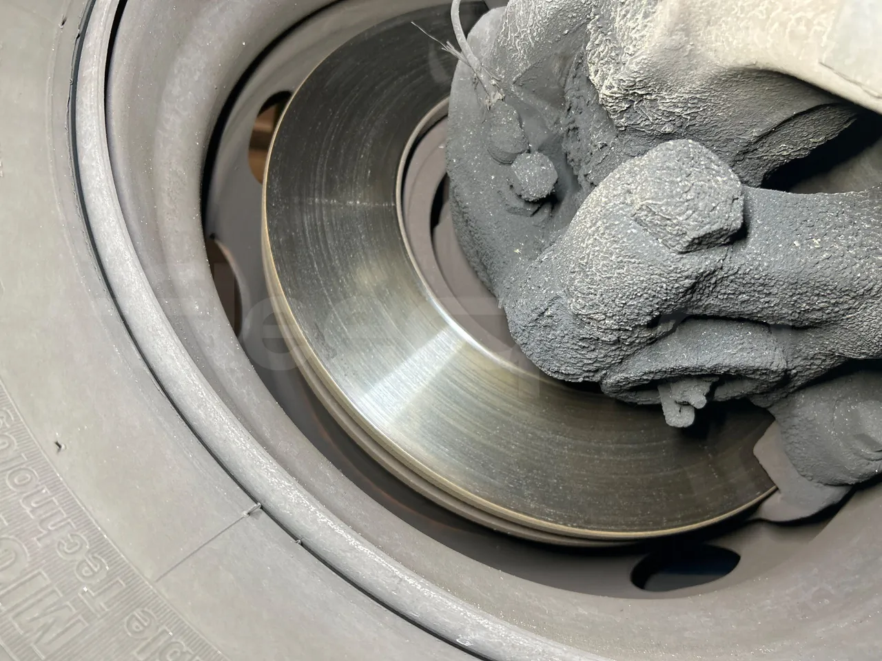 Mercedes-Benz O 530 G- 3P - Euro5 - 260kW - 17.940mt - front discs left