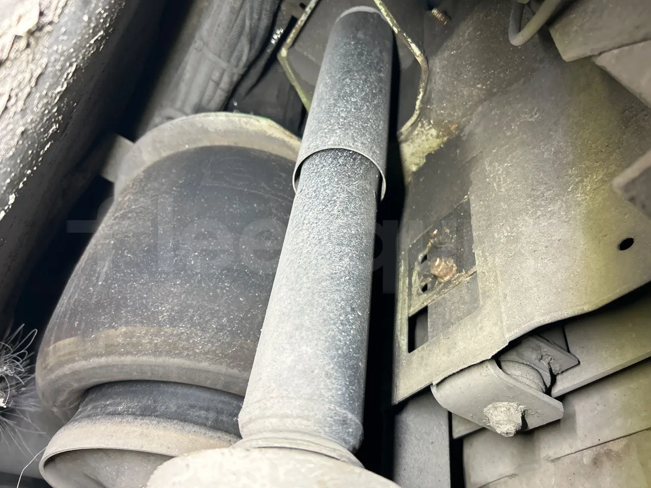 Mercedes-Benz O 530 G- 3P - Euro5 - 260kW - 17.940mt - axle 3 air springs 1 left