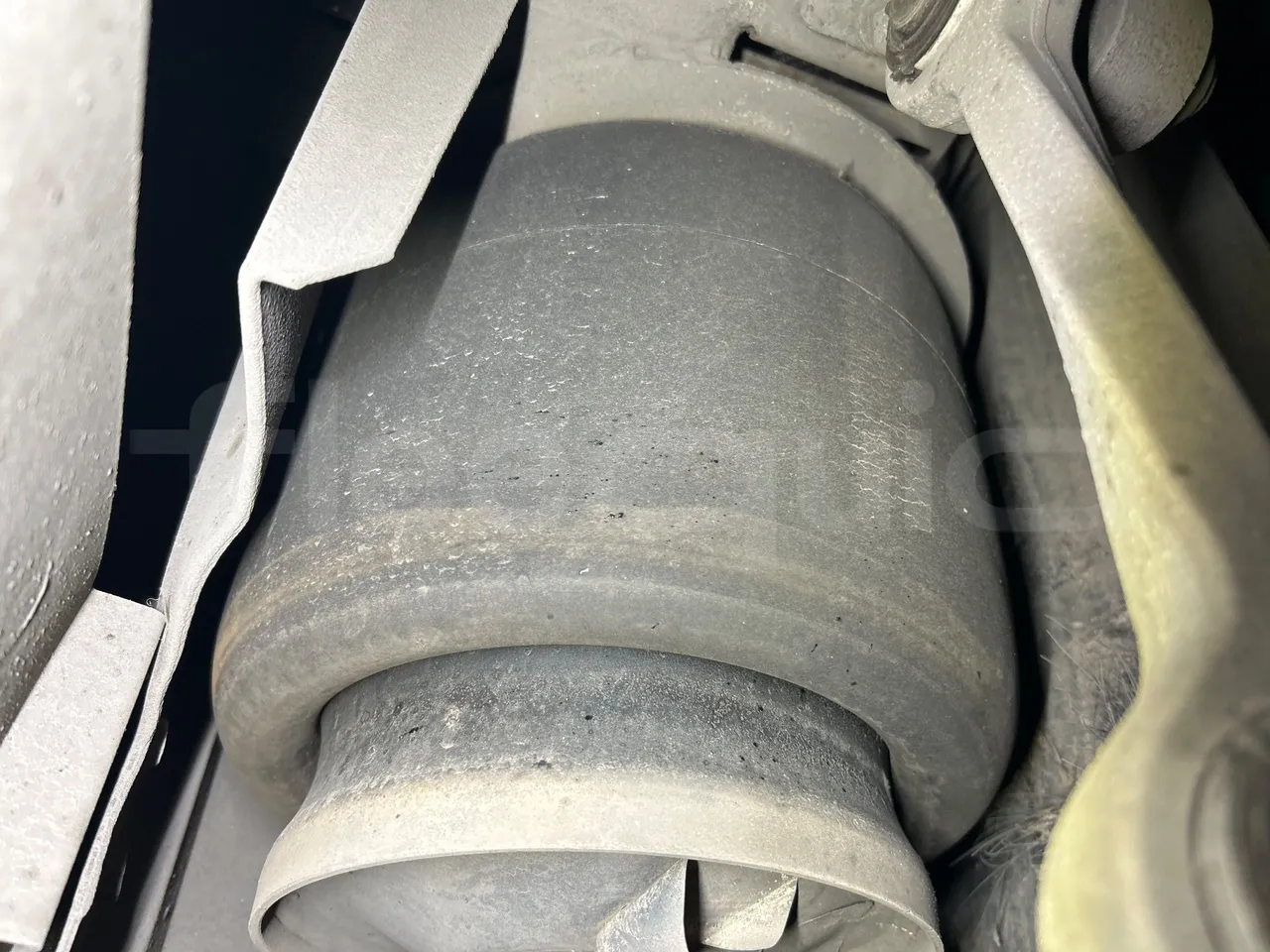 Mercedes-Benz O 530 G- 3P - Euro5 - 260kW - 17.940mt - axle 3 air springs 2 left