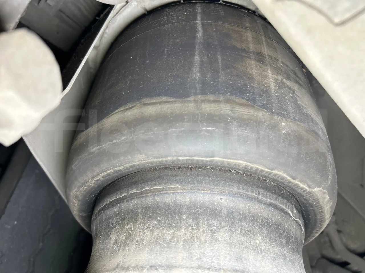 Mercedes-Benz O 530 G- 3P - Euro5 - 260kW - 17.940mt - axel 3 shock absorbers 2 left