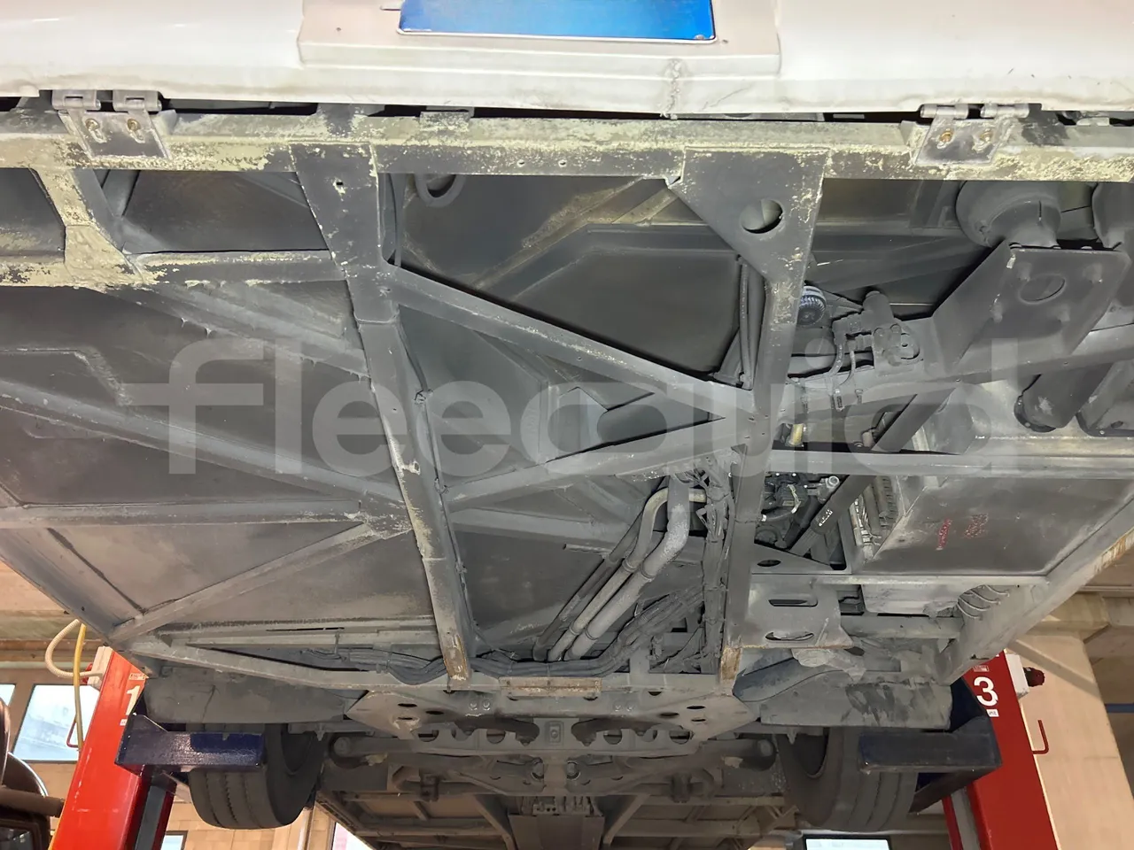 Mercedes-Benz O 530 G- 3P - Euro5 - 260kW - 17.940mt - front undercarriage from front